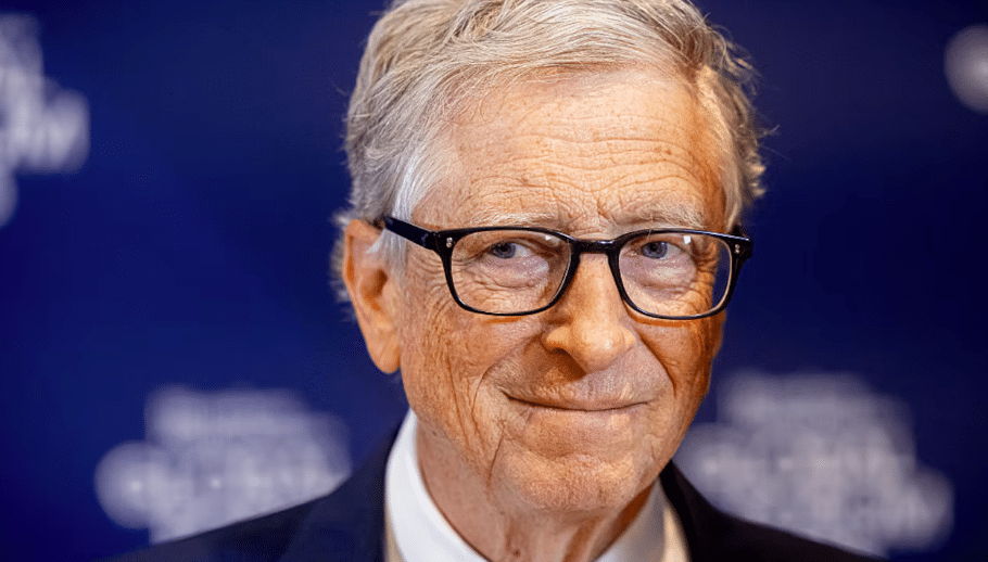 Bill Gates Reveals the Three University Degrees That Will Not Be Replaced by Artificial Intelligence